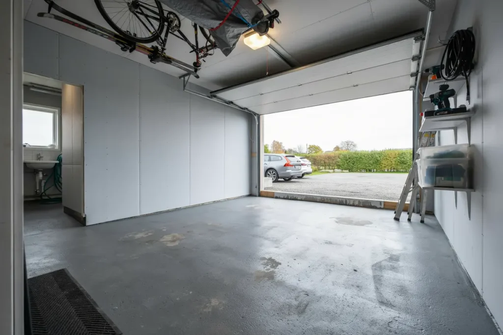 renovera garage smart isolering golv f rvaring och kostnader att planera f r